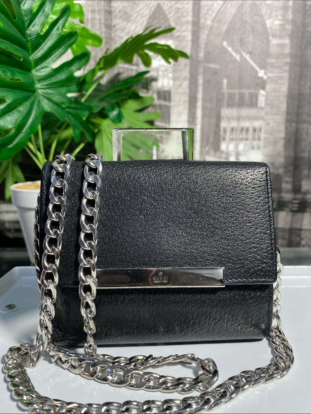 Authentic Gucci black textured leather Wallet - Picture 3 of 15